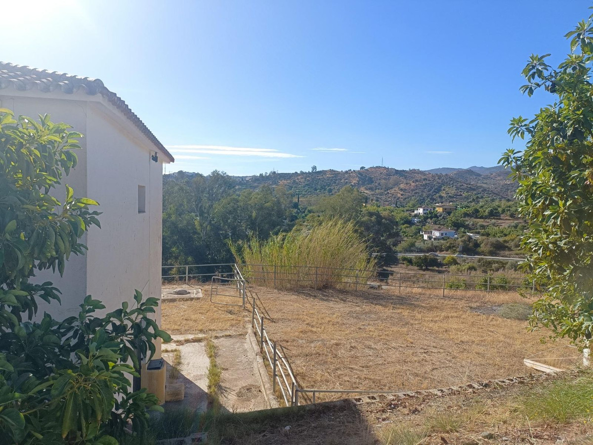 6 Bed Townhouse for sale in Coín Costa Del Sol, Málaga, Spain