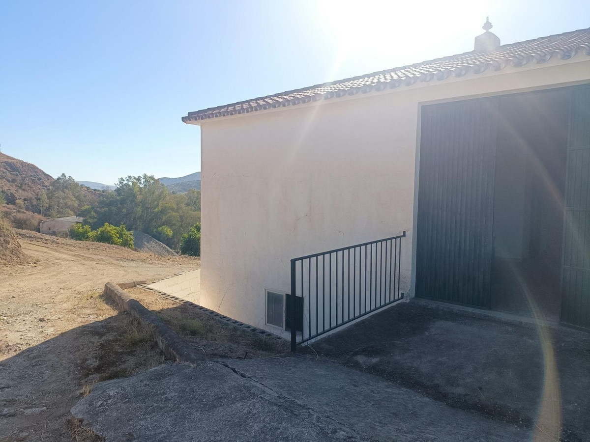 6 Bed Townhouse for sale in Coín Costa Del Sol, Málaga, Spain