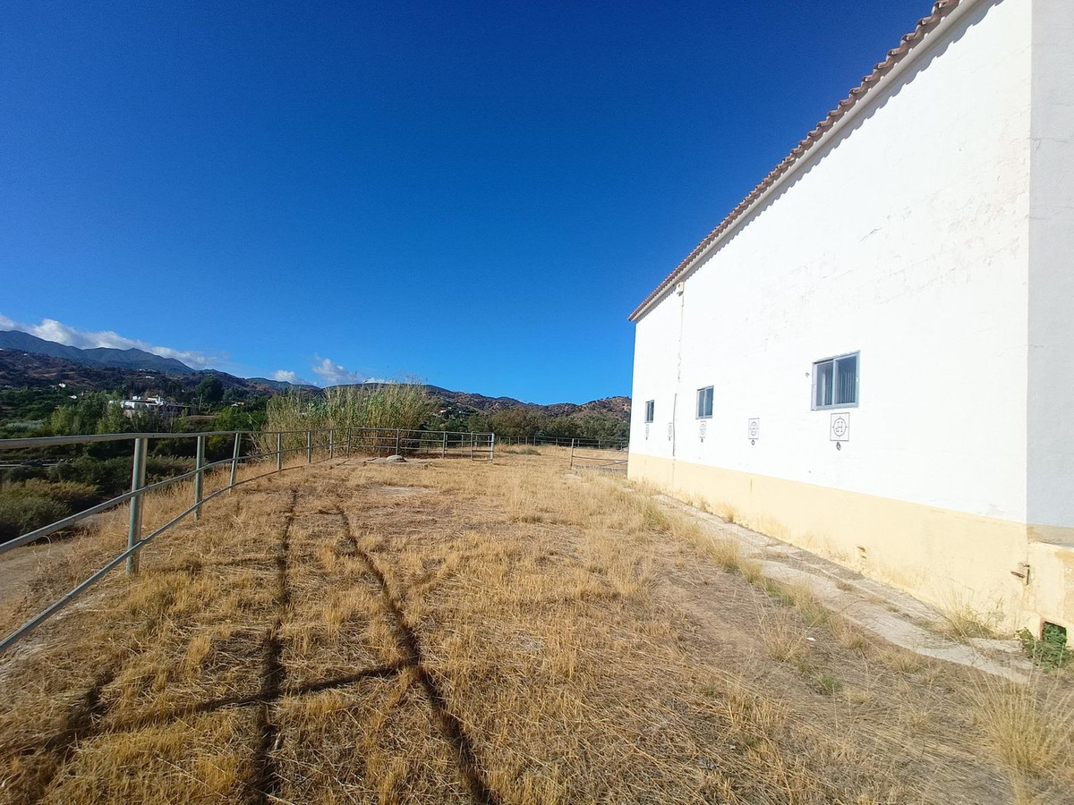 6 Bed Townhouse for sale in Coín Costa Del Sol, Málaga, Spain