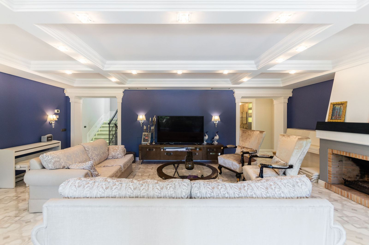 6 Bed Townhouse for sale in Hacienda Las Chapas Costa Del Sol, Málaga, Spain