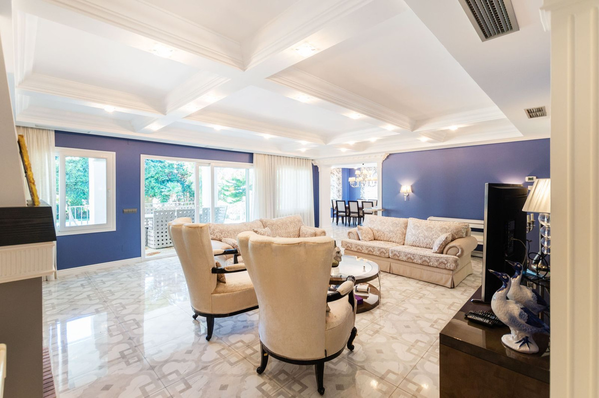 6 Bed Townhouse for sale in Hacienda Las Chapas Costa Del Sol, Málaga, Spain
