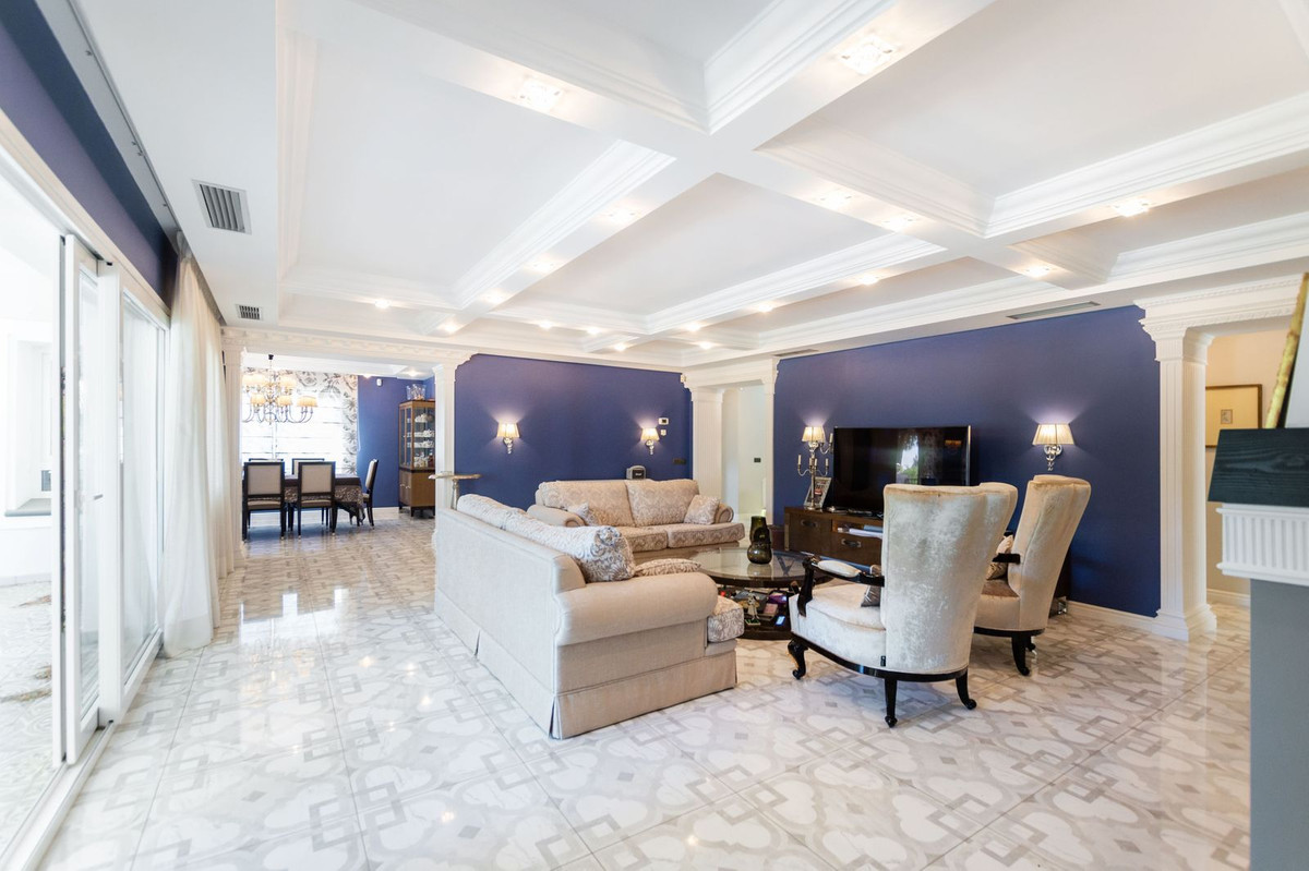 6 Bed Townhouse for sale in Hacienda Las Chapas Costa Del Sol, Málaga, Spain