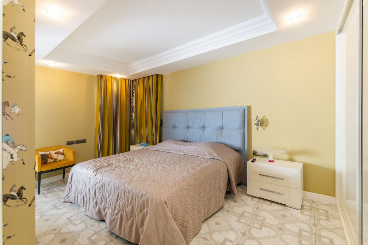 6 Bed Townhouse for sale in Hacienda Las Chapas Costa Del Sol, Málaga, Spain