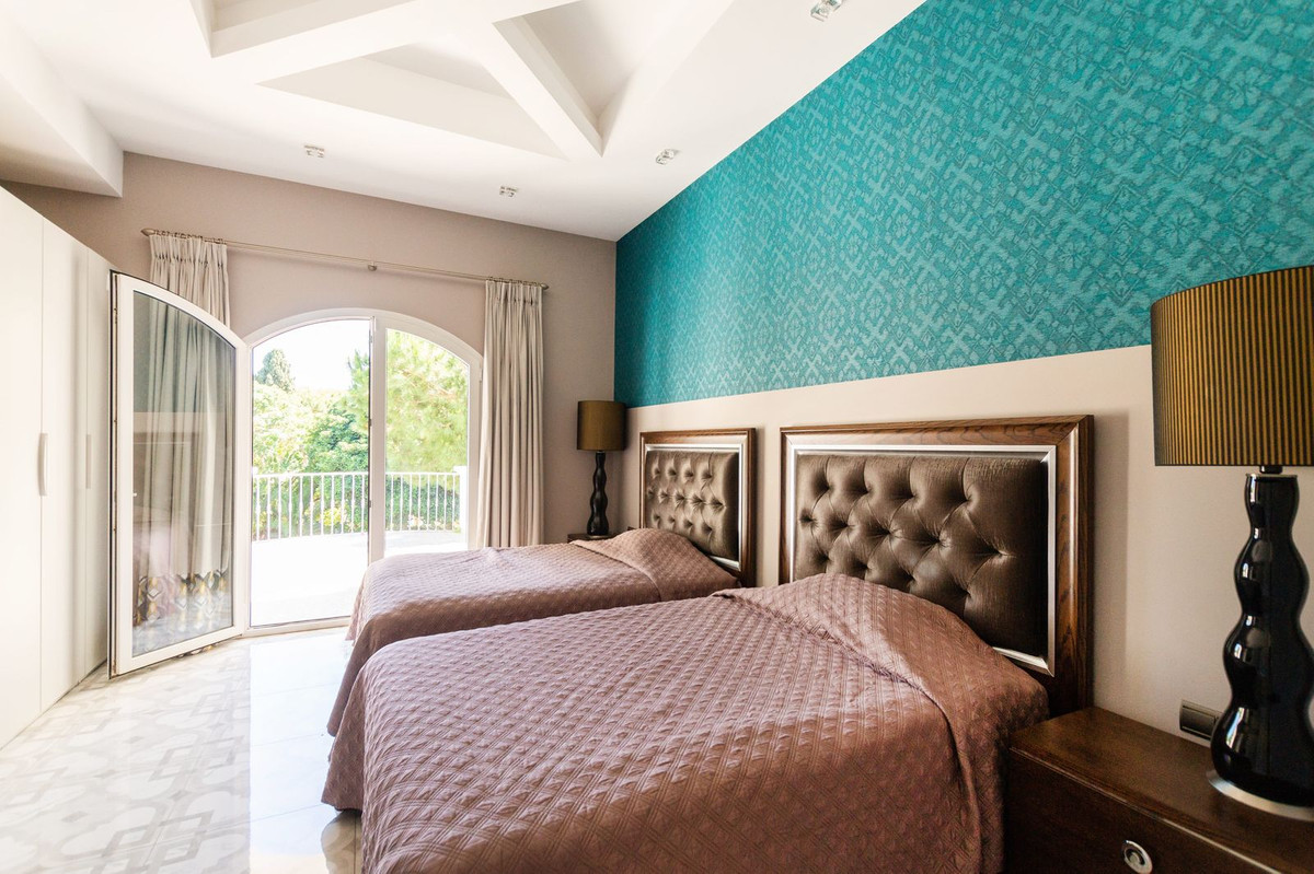 6 Bed Townhouse for sale in Hacienda Las Chapas Costa Del Sol, Málaga, Spain