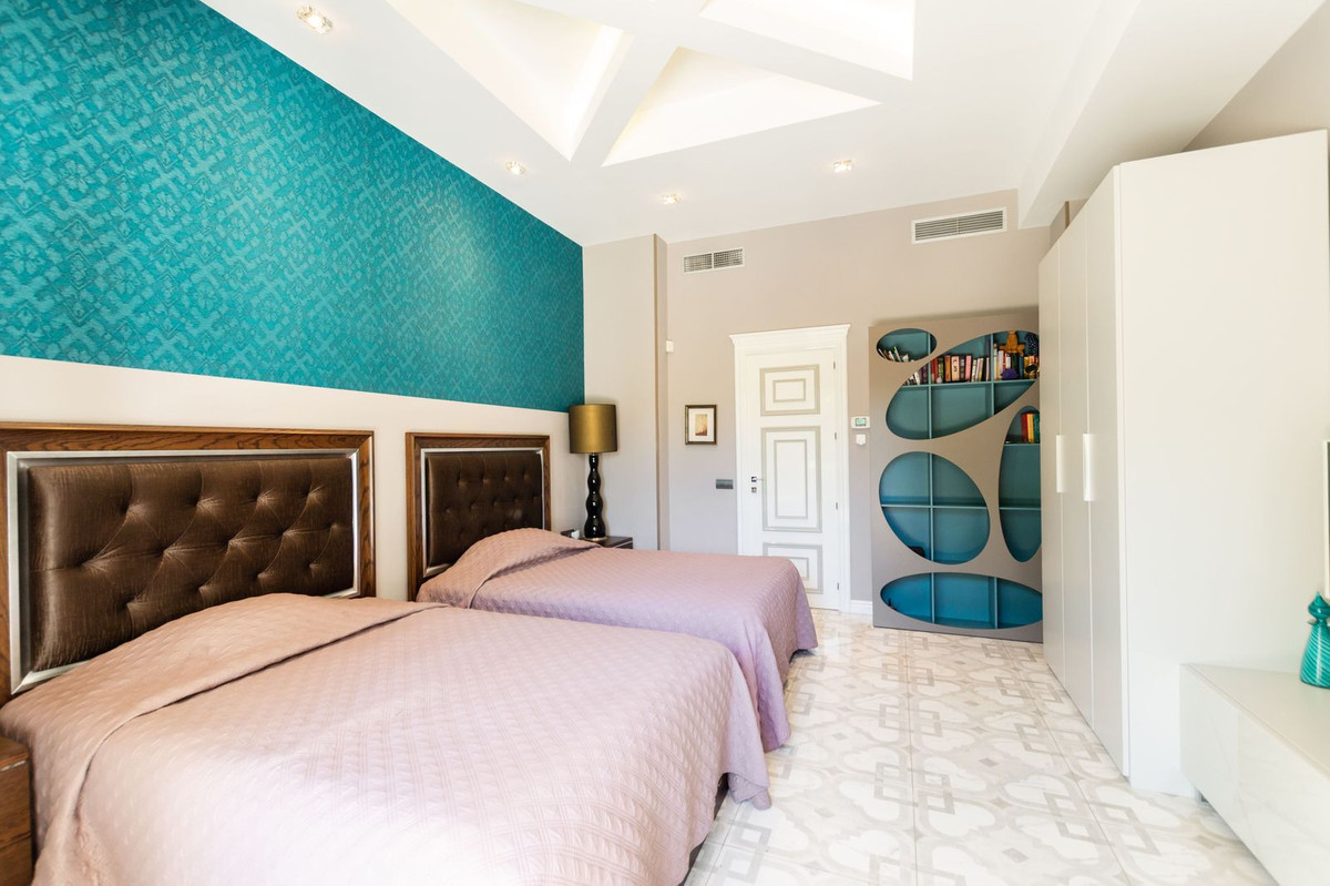 6 Bed Townhouse for sale in Hacienda Las Chapas Costa Del Sol, Málaga, Spain