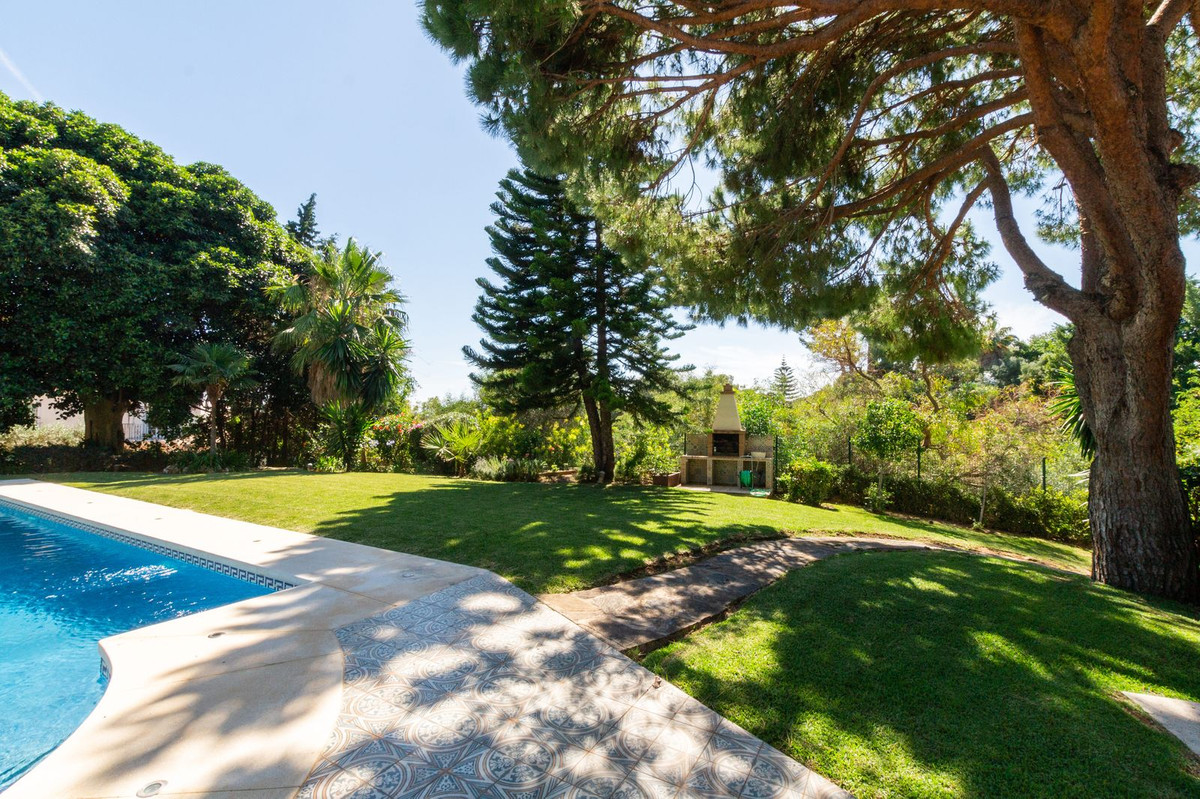 6 Bed Townhouse for sale in Hacienda Las Chapas Costa Del Sol, Málaga, Spain