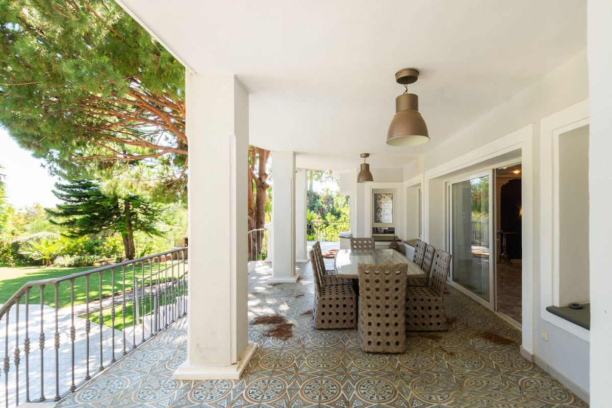 6 Bed Townhouse for sale in Hacienda Las Chapas Costa Del Sol, Málaga, Spain