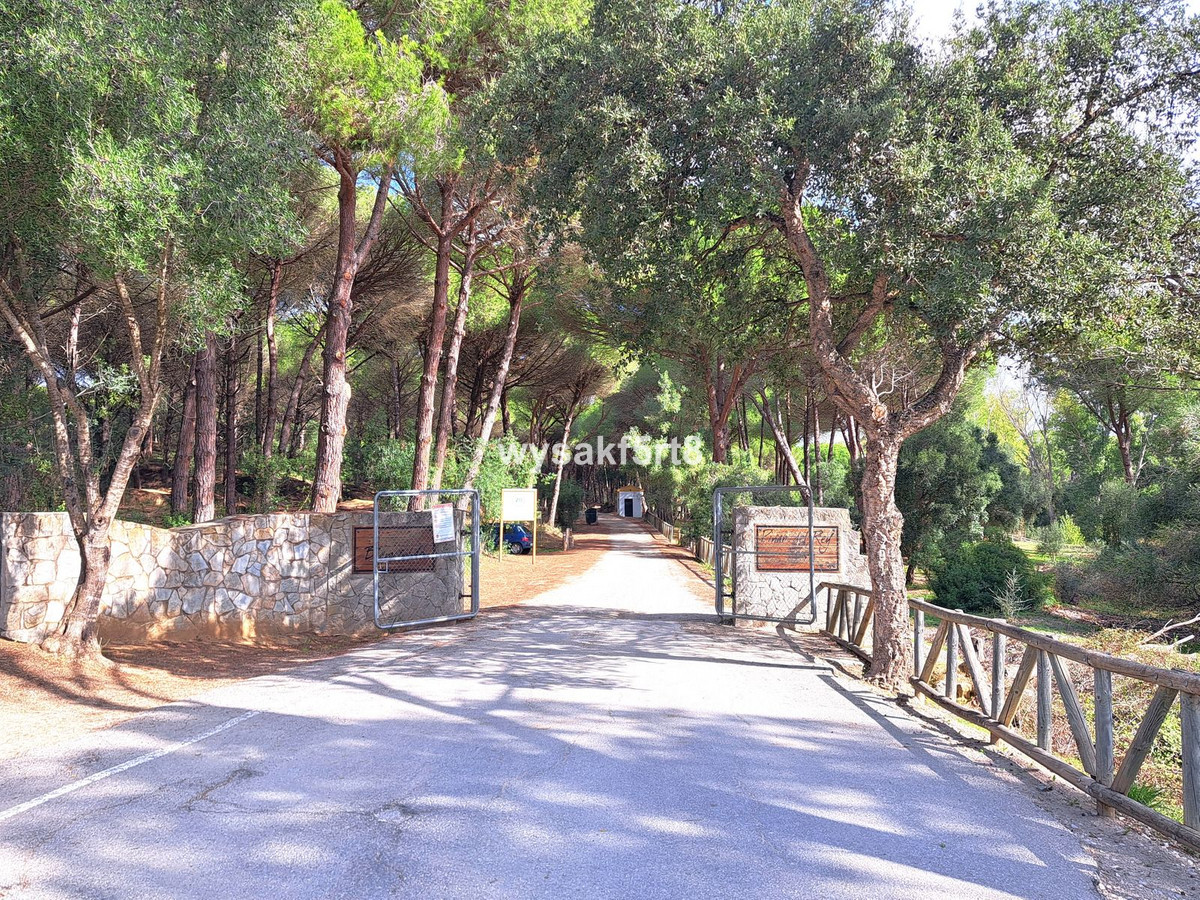 Se vende Terreno Rustico  en Costa Del Sol, Cadiz, España