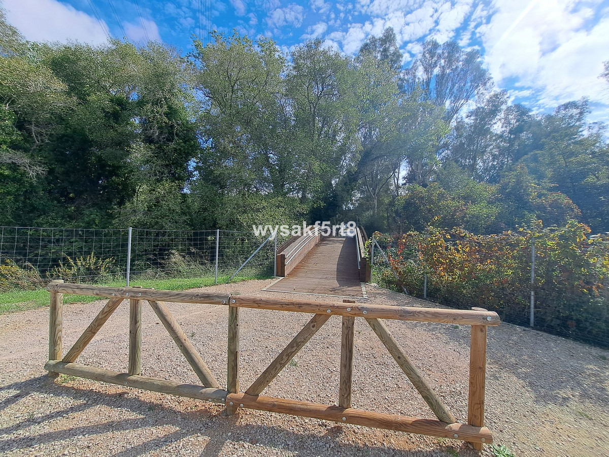 Se vende Terreno Rustico  en Costa Del Sol, Cadiz, España