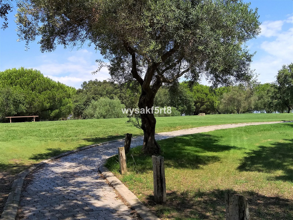 Se vende Terreno Rustico  en Costa Del Sol, Cadiz, España