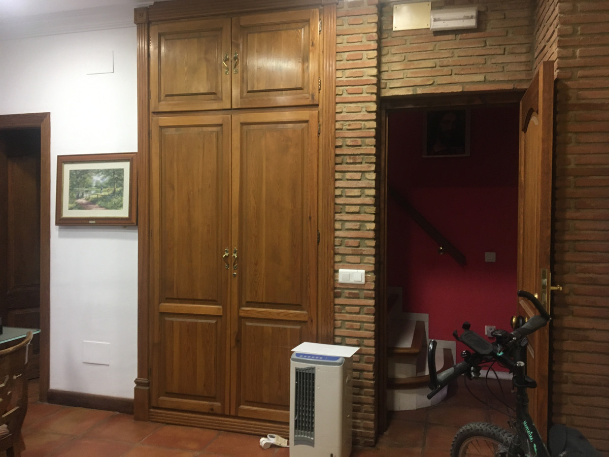 Se vende Local comercial de 2 dormitorios en Costa Del Sol, Málaga, España