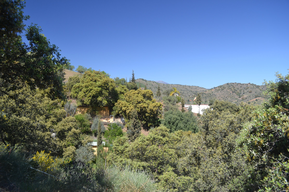 5 Bed Townhouse for sale in Coín Costa Del Sol, Málaga, Spain