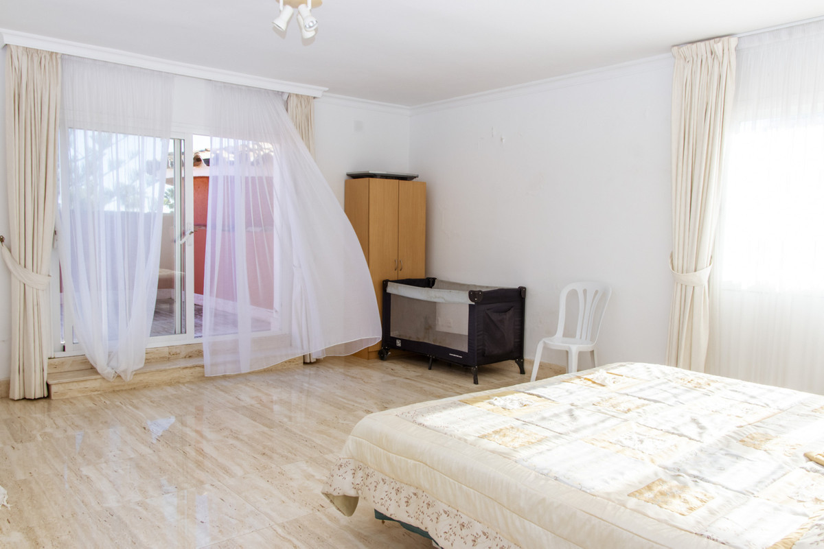 6 Bed Townhouse for sale in Estepona Costa Del Sol, Málaga, Spain