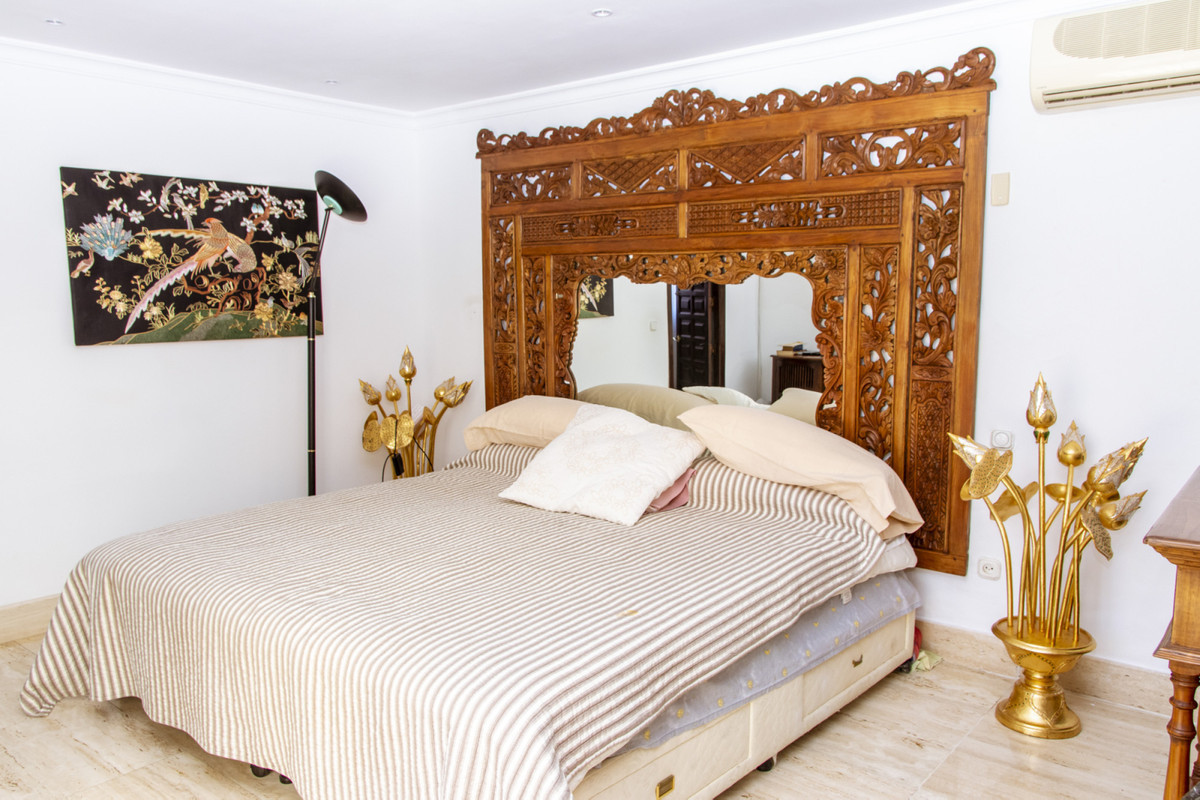 6 Bed Townhouse for sale in Estepona Costa Del Sol, Málaga, Spain