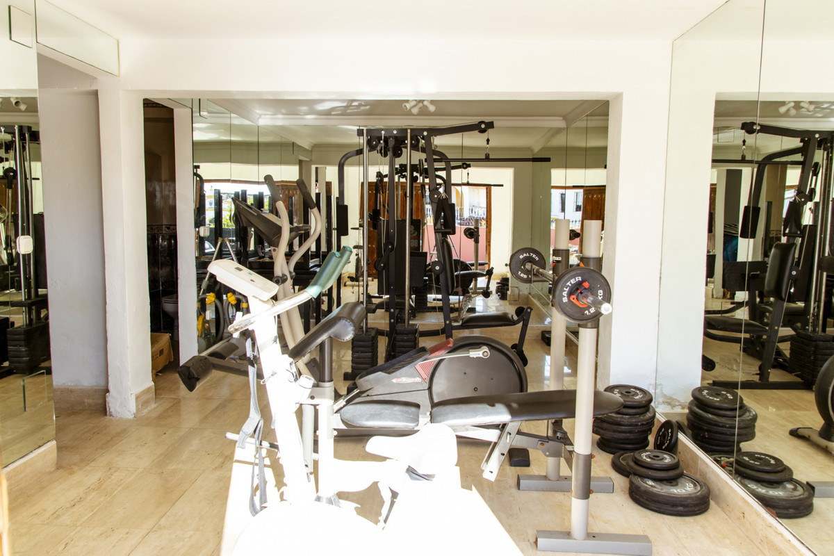 6 Bed Townhouse for sale in Estepona Costa Del Sol, Málaga, Spain