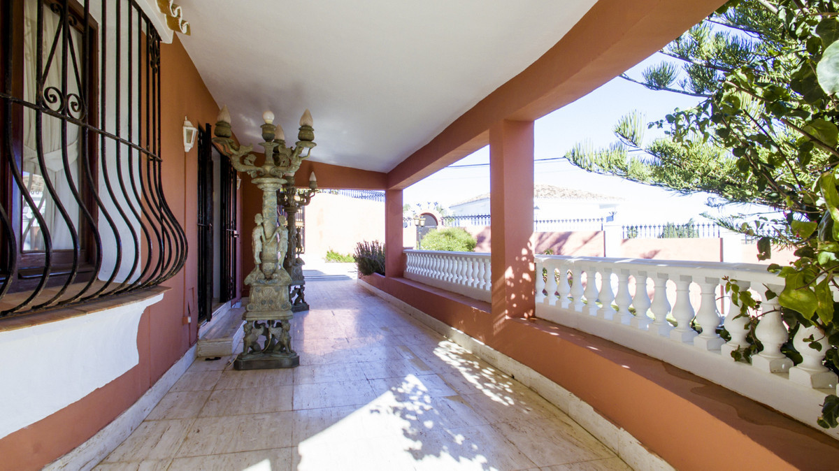 6 Bed Townhouse for sale in Estepona Costa Del Sol, Málaga, Spain
