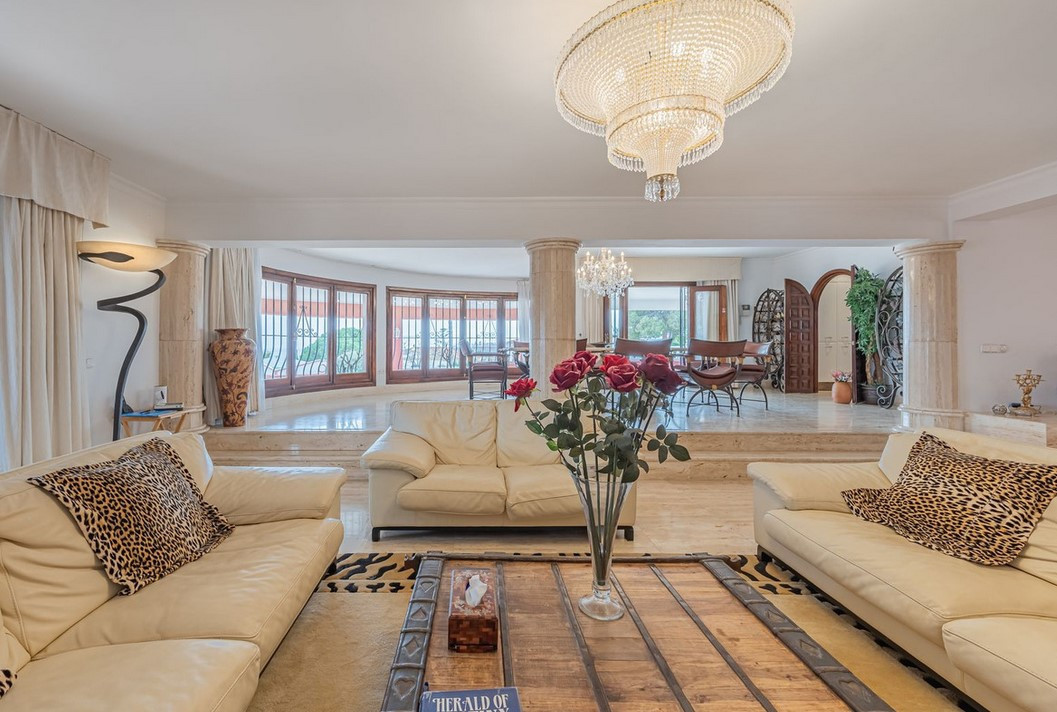6 Bed Townhouse for sale in Estepona Costa Del Sol, Málaga, Spain