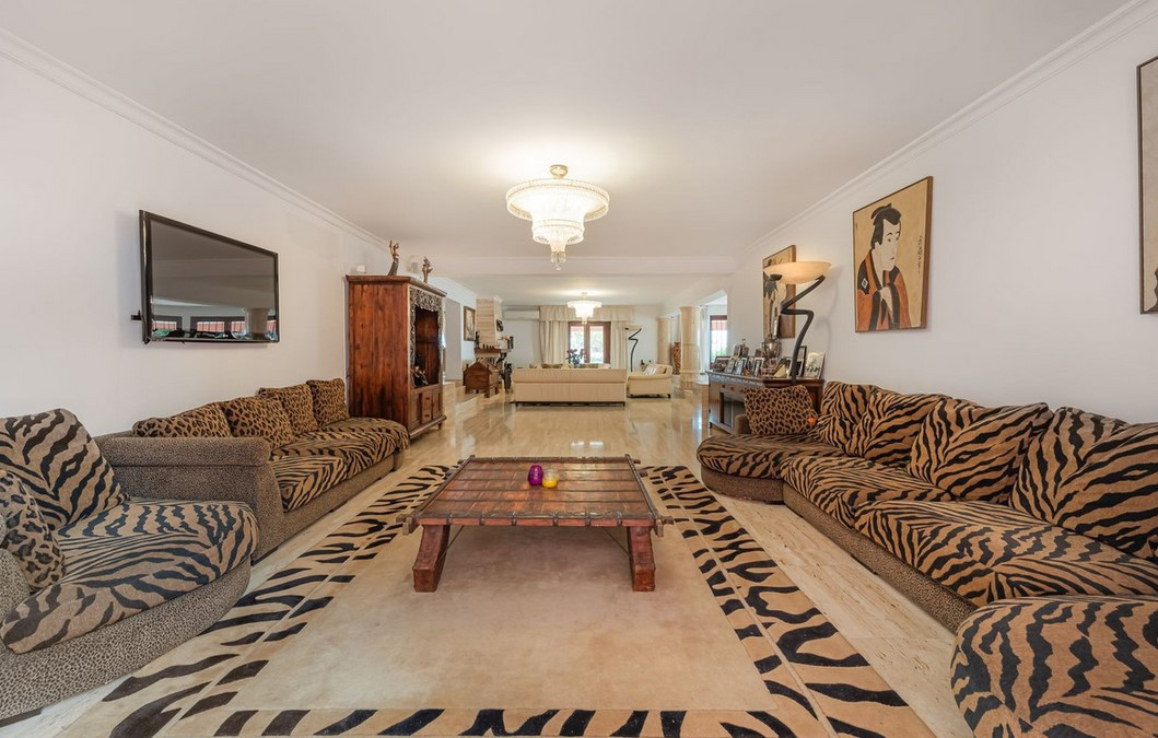 6 Bed Townhouse for sale in Estepona Costa Del Sol, Málaga, Spain