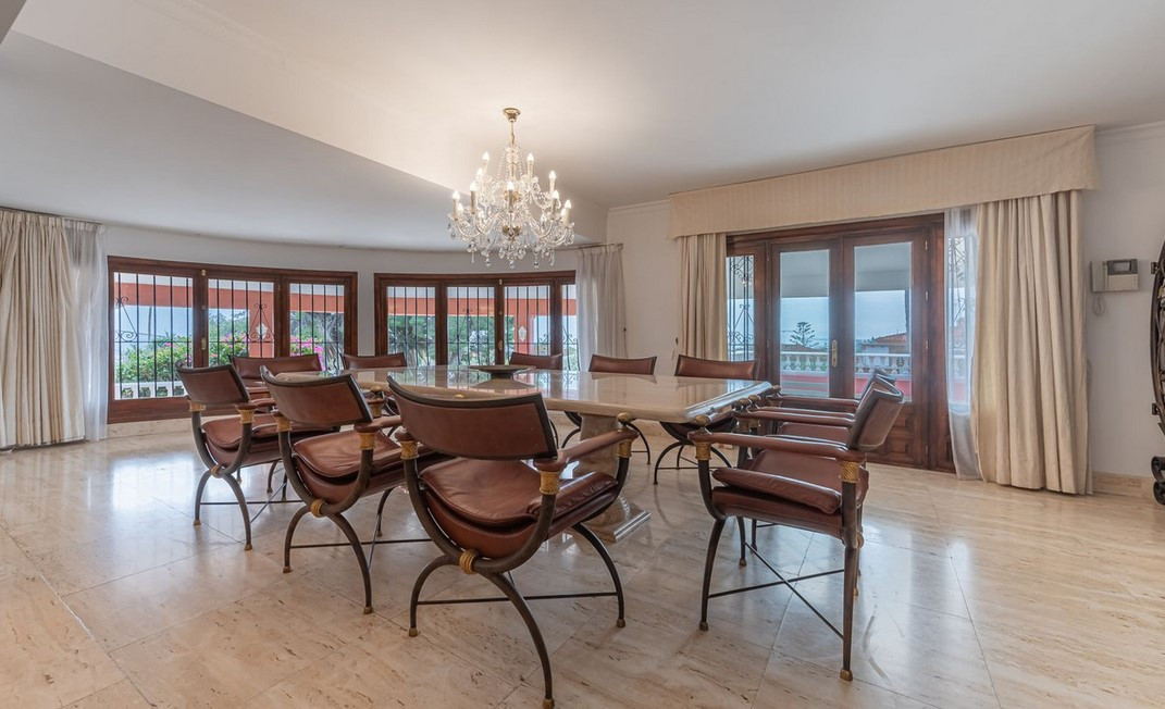 6 Bed Townhouse for sale in Estepona Costa Del Sol, Málaga, Spain