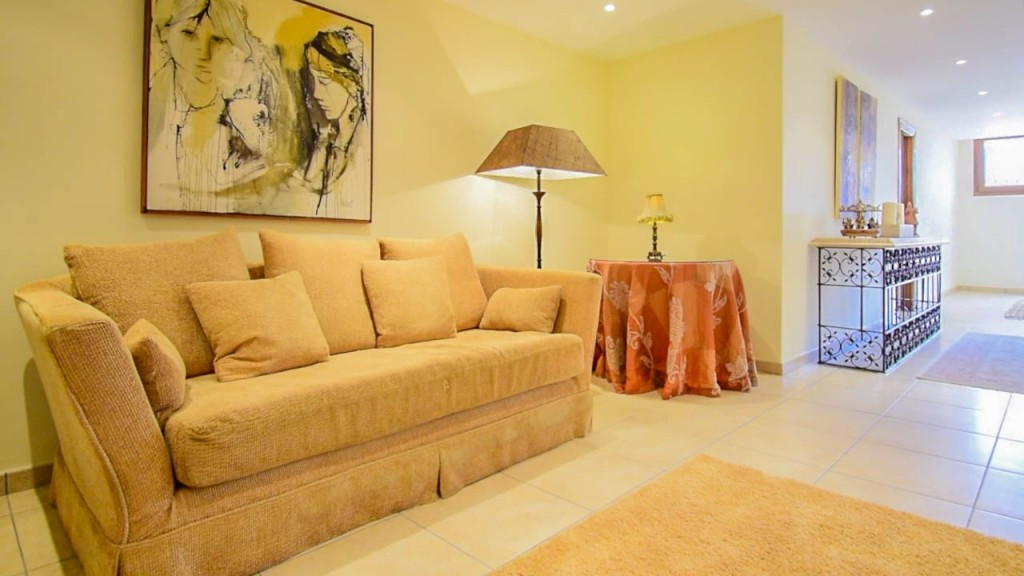 8 Bed Townhouse for sale in Coín Costa Del Sol, Málaga, Spain