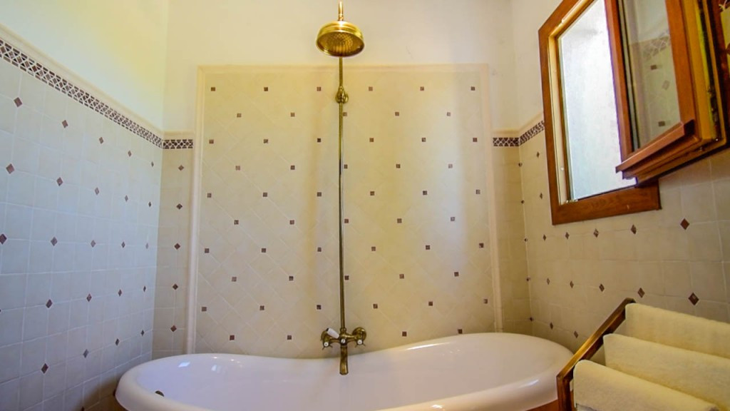 8 Bed Townhouse for sale in Coín Costa Del Sol, Málaga, Spain