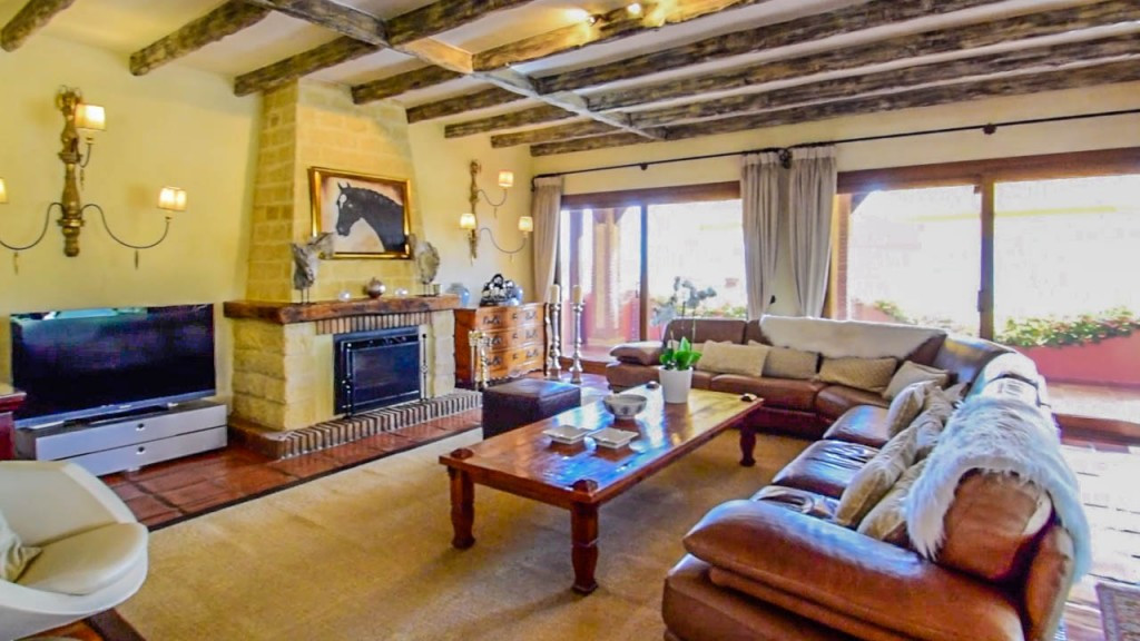 8 Bed Townhouse for sale in Coín Costa Del Sol, Málaga, Spain