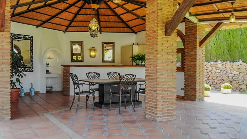 8 Bed Townhouse for sale in Coín Costa Del Sol, Málaga, Spain