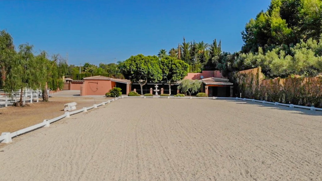 8 Bed Townhouse for sale in Coín Costa Del Sol, Málaga, Spain