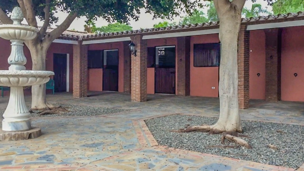 8 Bed Townhouse for sale in Coín Costa Del Sol, Málaga, Spain