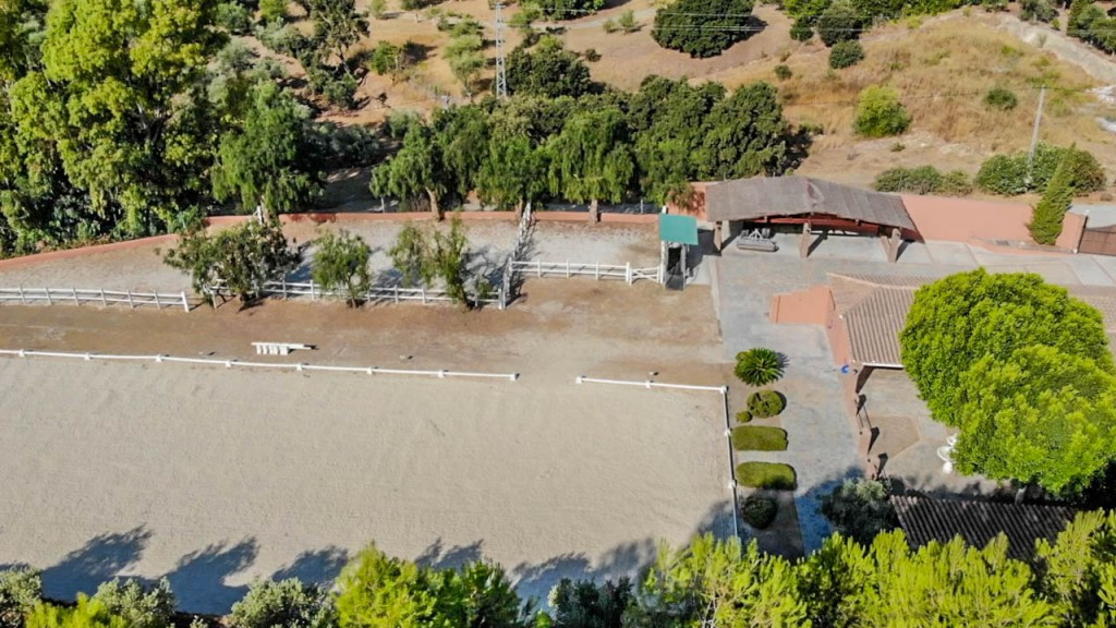 8 Bed Townhouse for sale in Coín Costa Del Sol, Málaga, Spain