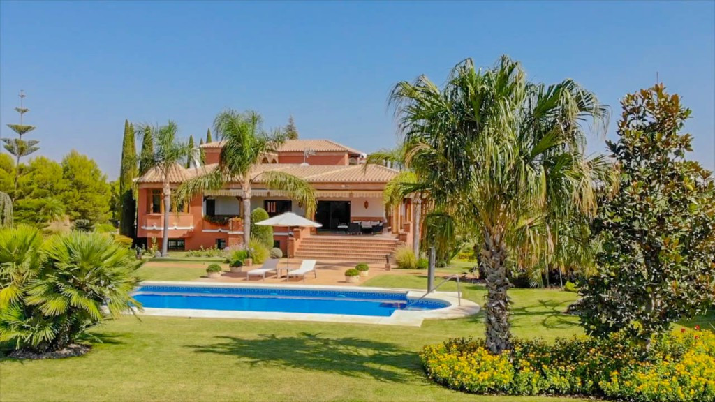 8 Bed Townhouse for sale in Coín Costa Del Sol, Málaga, Spain