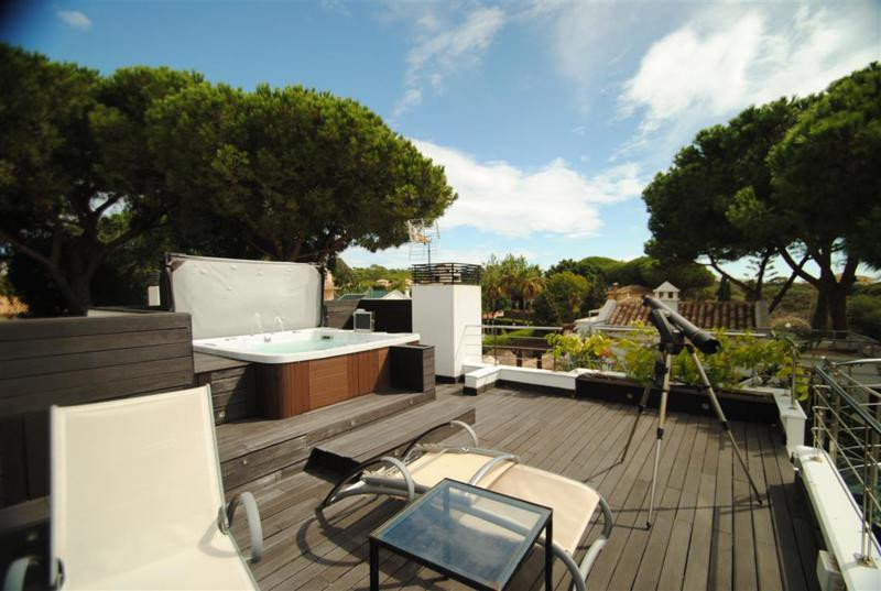 8 Bed Townhouse for sale in Cabopino Costa Del Sol, Málaga, Spain