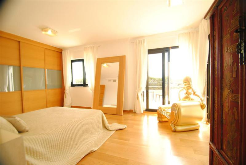 8 Bed Townhouse for sale in Cabopino Costa Del Sol, Málaga, Spain