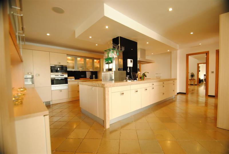 8 Bed Townhouse for sale in Cabopino Costa Del Sol, Málaga, Spain