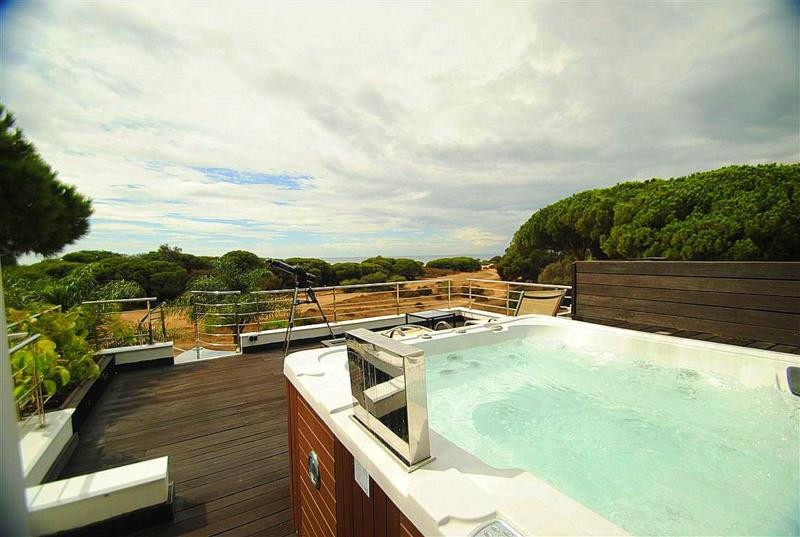 8 Bed Townhouse for sale in Cabopino Costa Del Sol, Málaga, Spain