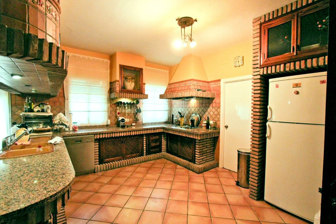 Se vende Villa - Chalet de 10 dormitorios en Costa Del Sol, Málaga, España