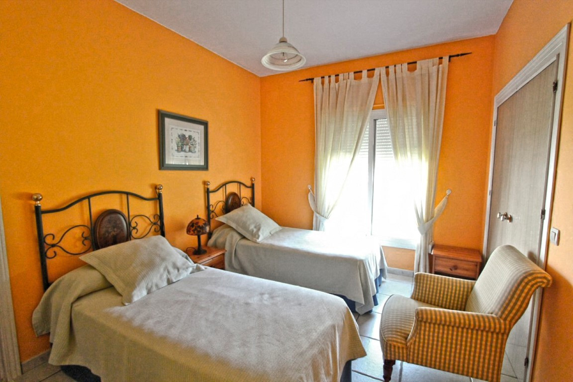 Se vende Villa - Chalet de 10 dormitorios en Costa Del Sol, Málaga, España