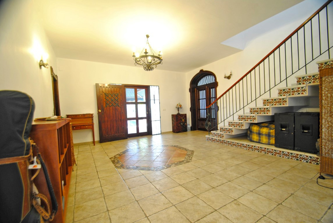 Se vende Villa - Chalet de 10 dormitorios en Costa Del Sol, Málaga, España