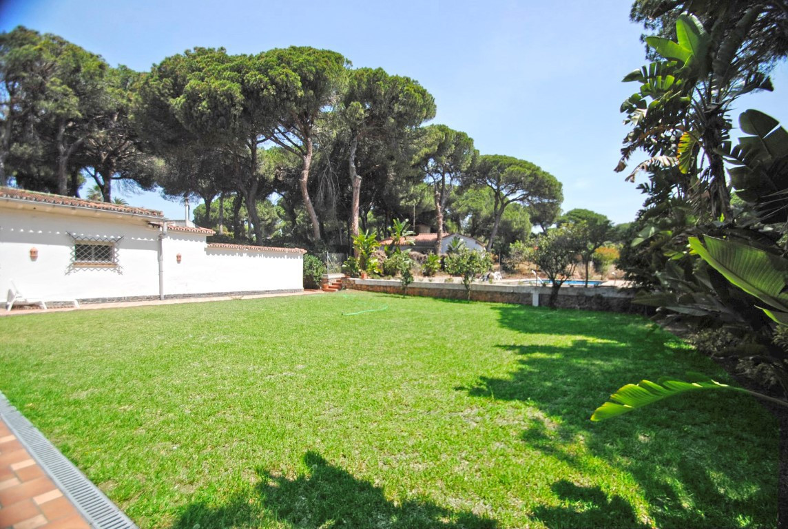 Se vende Villa - Chalet de 10 dormitorios en Costa Del Sol, Málaga, España