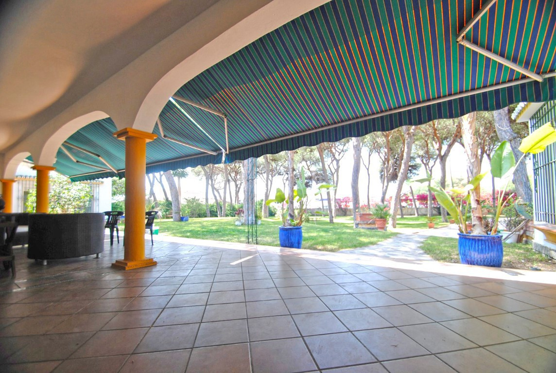 Se vende Villa - Chalet de 10 dormitorios en Costa Del Sol, Málaga, España