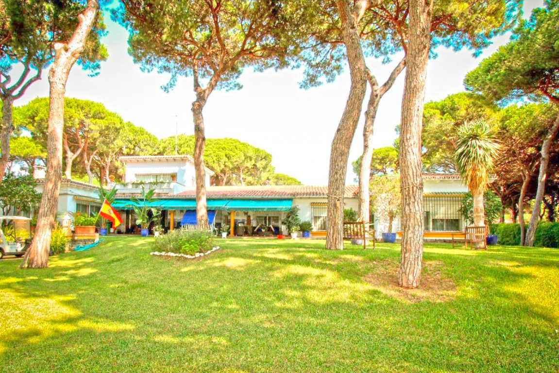 Se vende Villa - Chalet de 10 dormitorios en Costa Del Sol, Málaga, España
