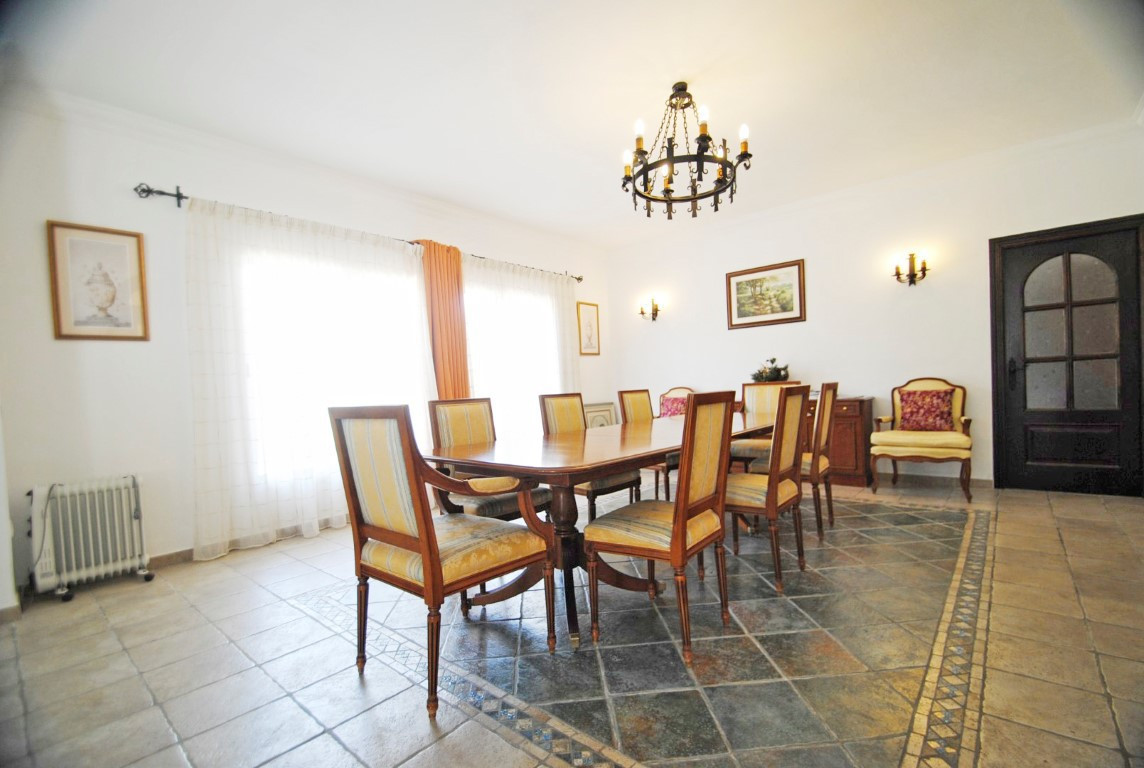 Se vende Villa - Chalet de 10 dormitorios en Costa Del Sol, Málaga, España