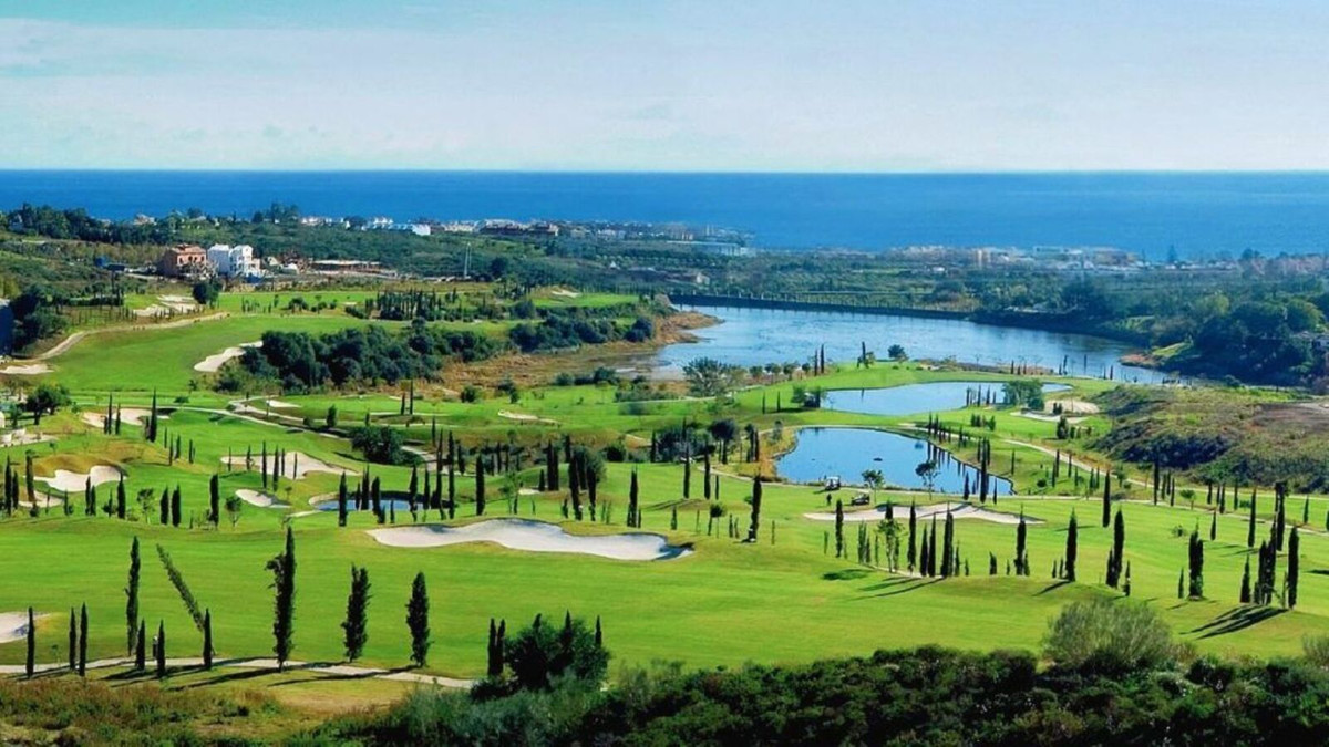 Plots for sale in Los Flamingos Costa Del Sol, Málaga, Spain