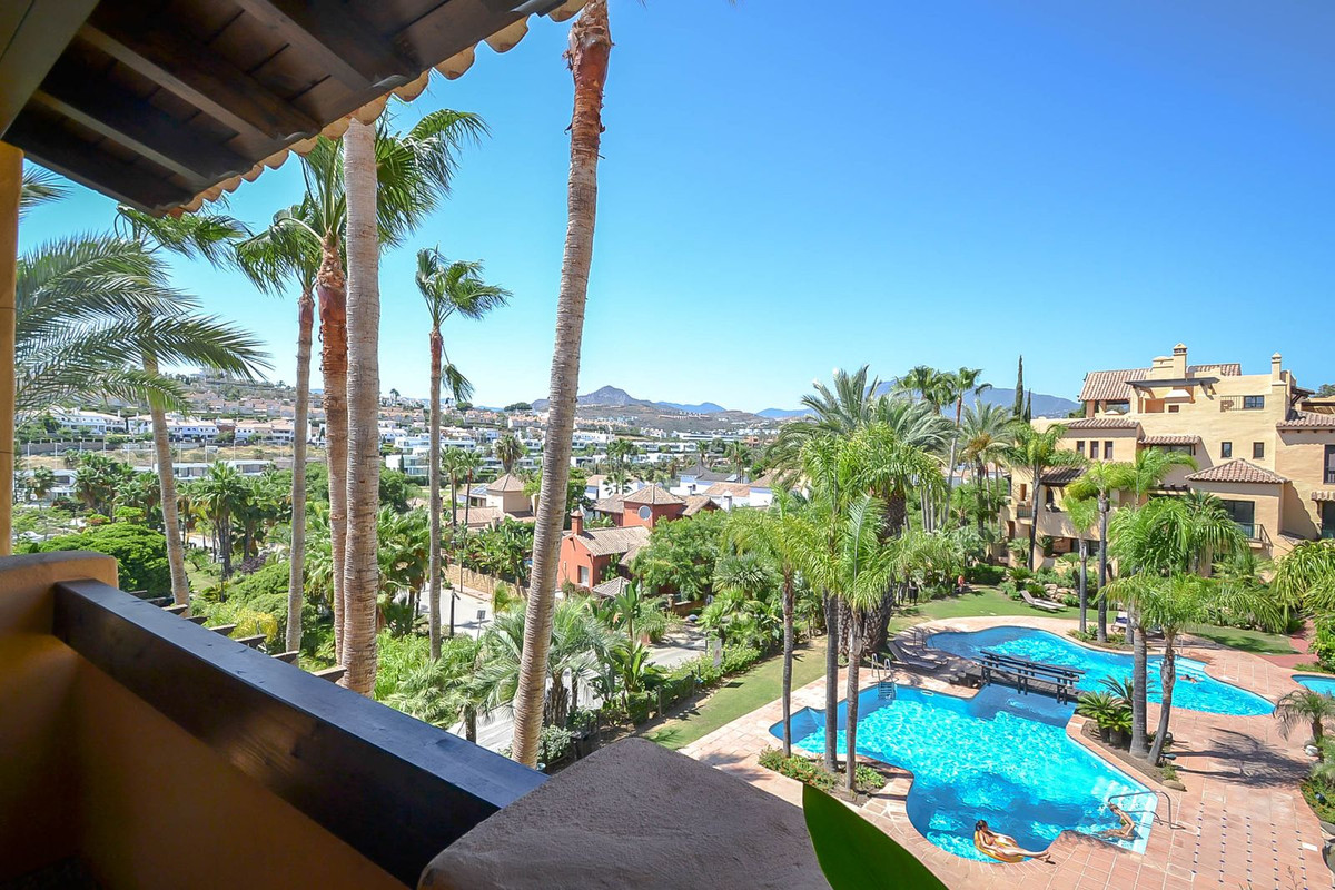 3 Bed Apartment for sale in Atalaya Costa Del Sol, Málaga, Spain