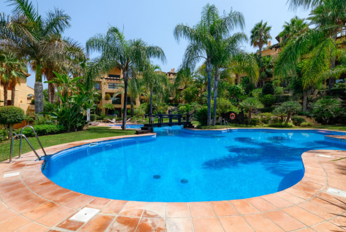 3 Bed Apartment for sale in Atalaya Costa Del Sol, Málaga, Spain