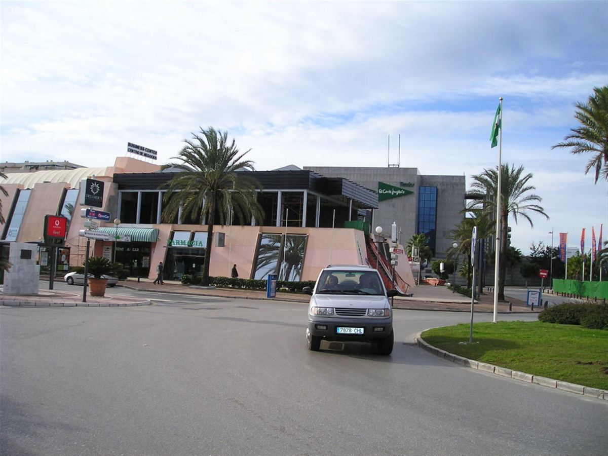 Commercial unit for sale in Puerto Banús Costa Del Sol, Málaga, Spain