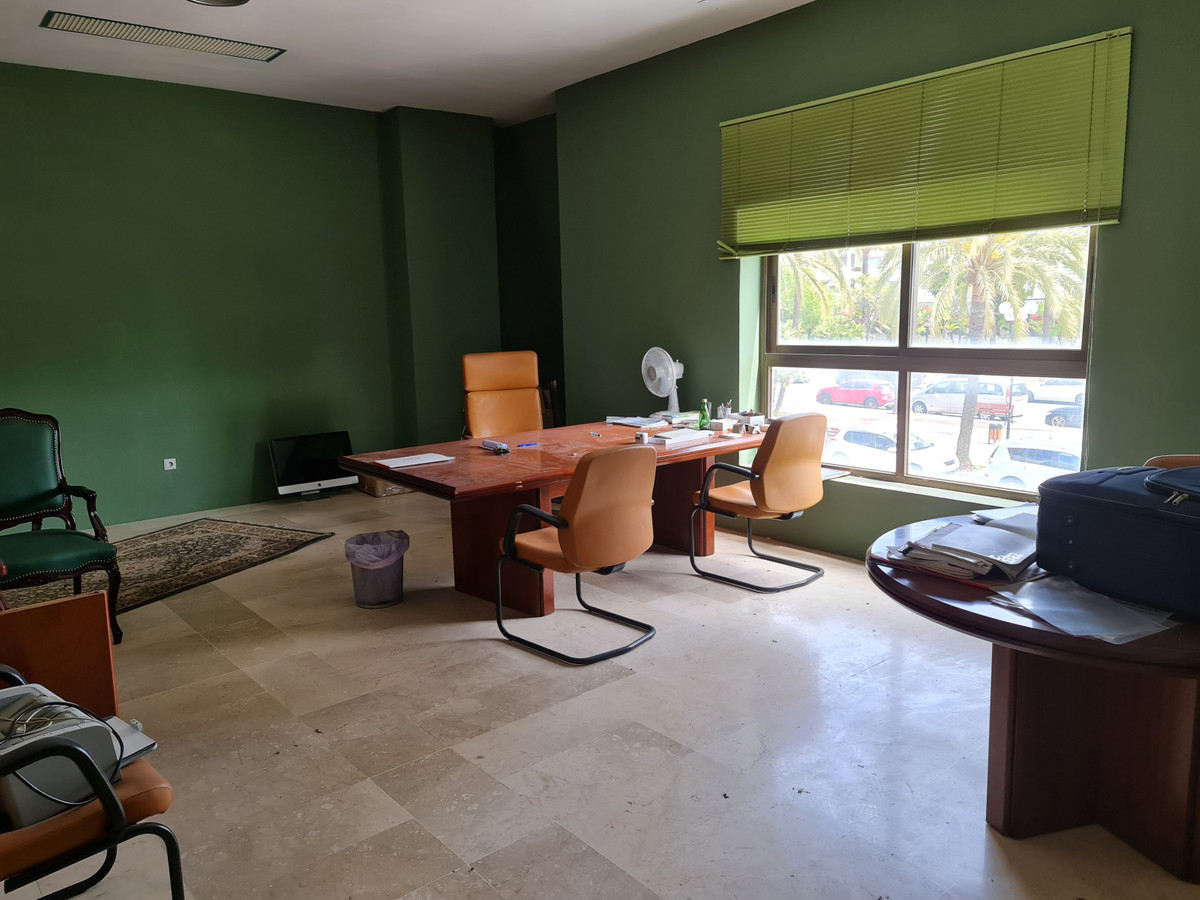 Commercial unit for sale in Puerto Banús Costa Del Sol, Málaga, Spain