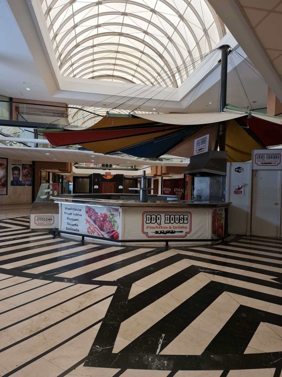 Commercial unit for sale in Puerto Banús Costa Del Sol, Málaga, Spain