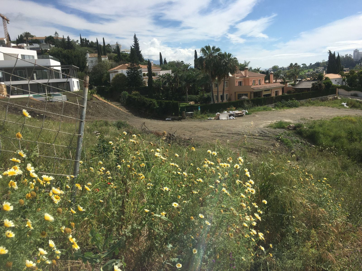Plots for sale in El Paraiso Costa Del Sol, Málaga, Spain