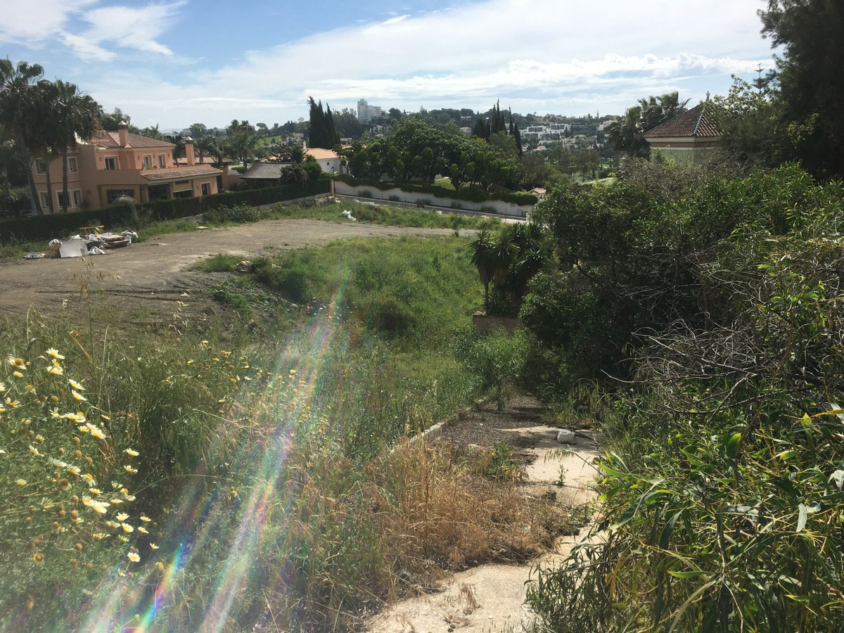 Plots for sale in El Paraiso Costa Del Sol, Málaga, Spain